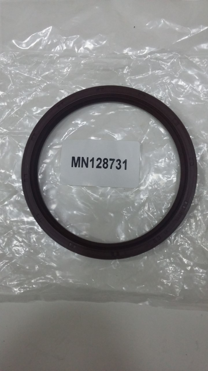 MN128731 L200 ARKA KRANK KEÇESİ 07-15